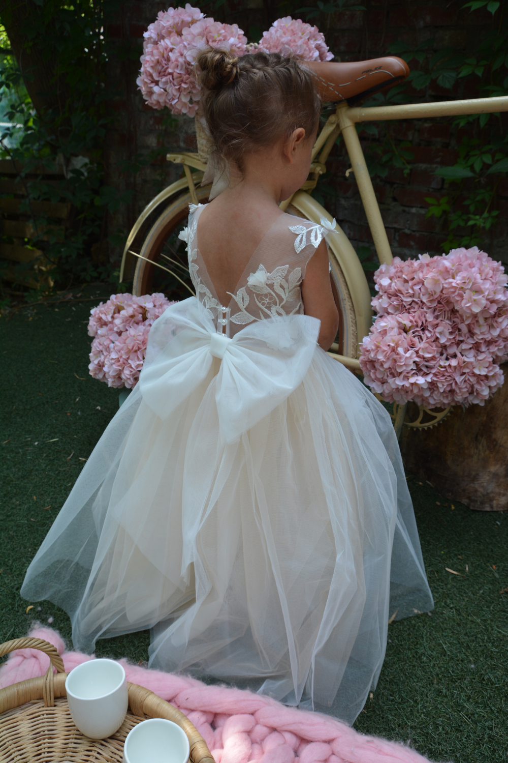 Nude Puffy Dress with floral lace