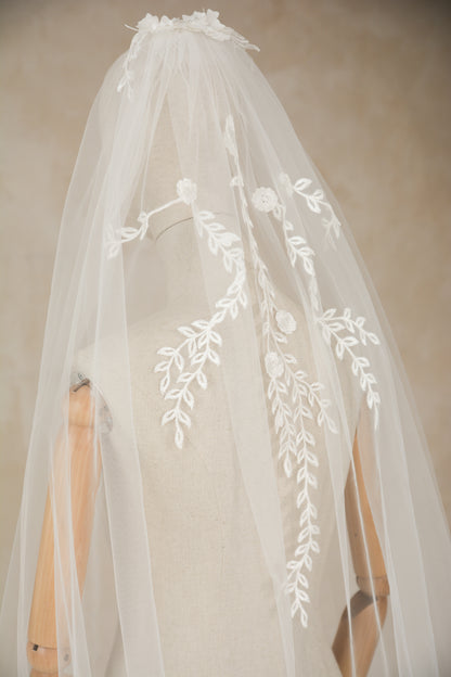 LONG FLORAL VEIL