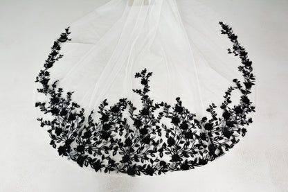 BLACK FLORAL VEIL