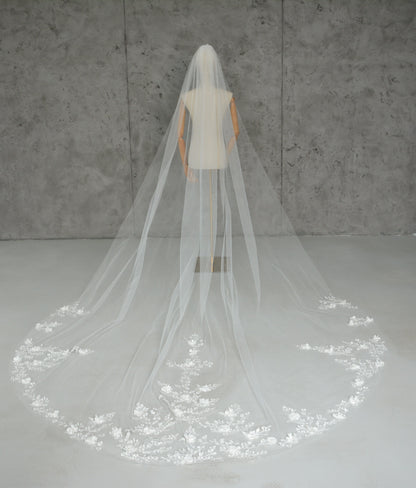 LONG FLORAL VEIL