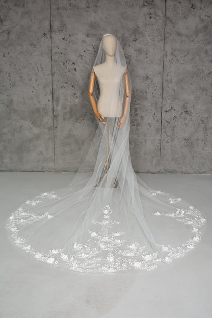 LONG FLORAL VEIL